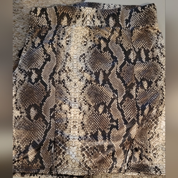 Two-piece outfit FN - Picture 3 of 3